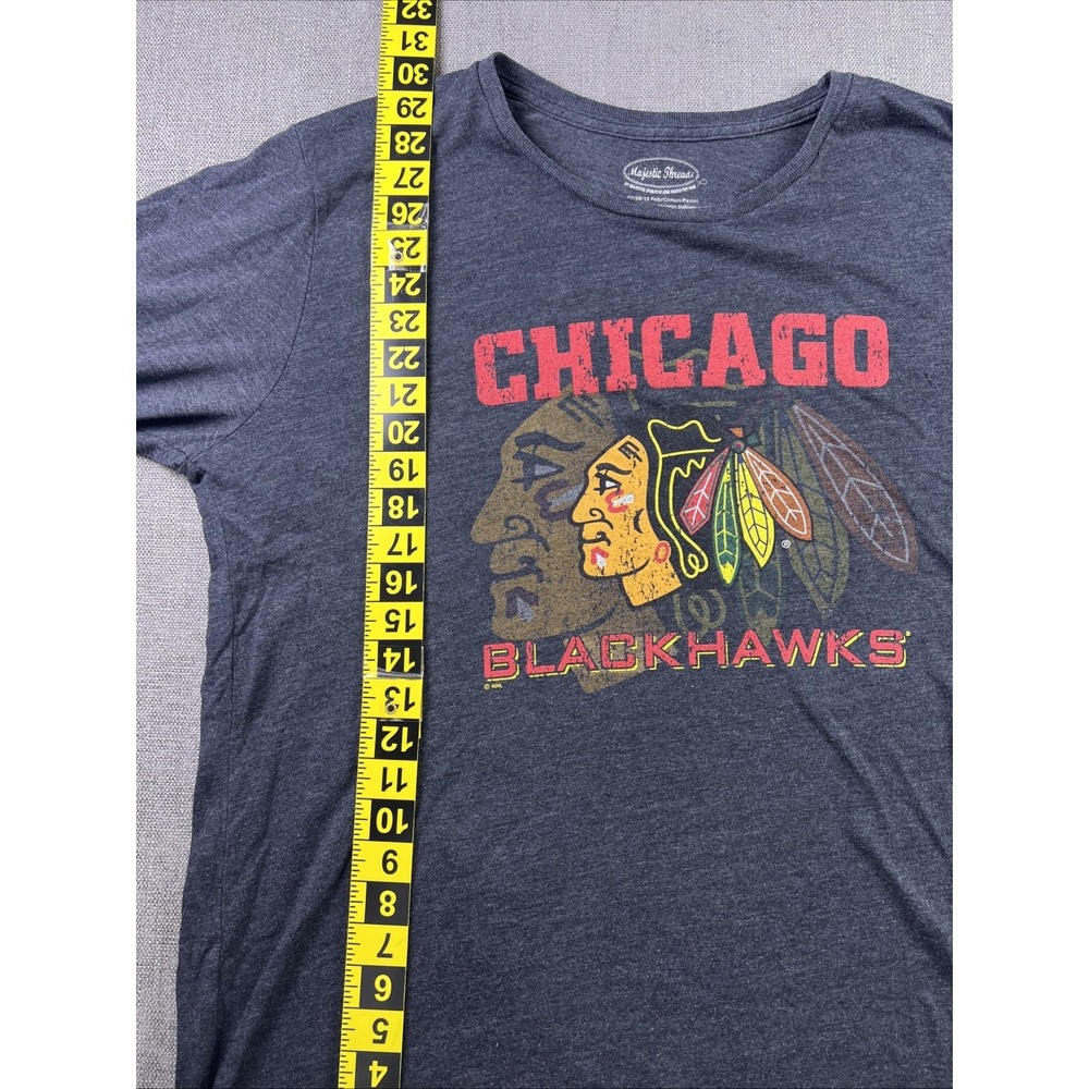 Majestic Threads Chicago Blackhawks Men's XXL Shirt Graphic Print Gray Hockey - Picture 6 of 8